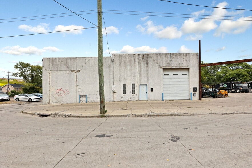 More Photos Of 800-850 Reynolds Ave, Columbus Warehouse For Lease