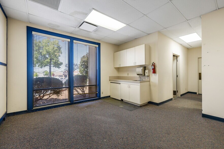 More Photos Of 3970 Missouri Flat Rd, Placerville Bank For Lease