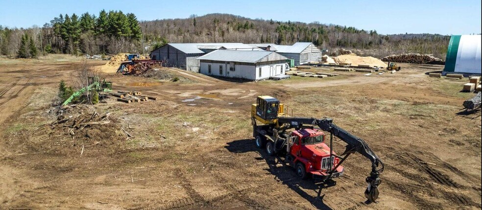 More Photos Of 8687 Highway 511, Lanark Highlands Manufacturing For Sale