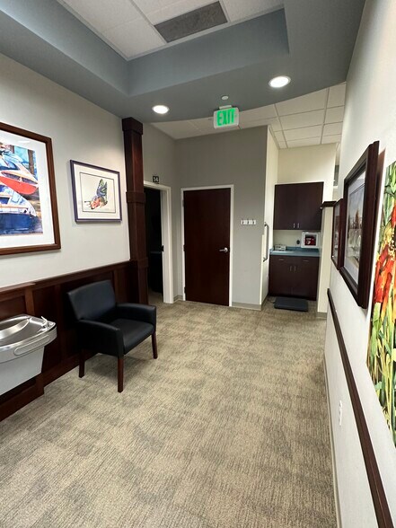 More Photos Of 463 Tremont St W, Port Orchard Medical For Lease