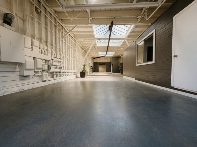 More Photos Of 1237 Folsom St, San Francisco Flex For Lease
