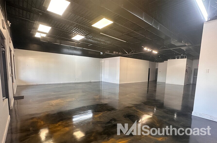 More Photos Of 1000-1070 SE Port Saint Lucie Blvd, Port Saint Lucie Unknown For Lease