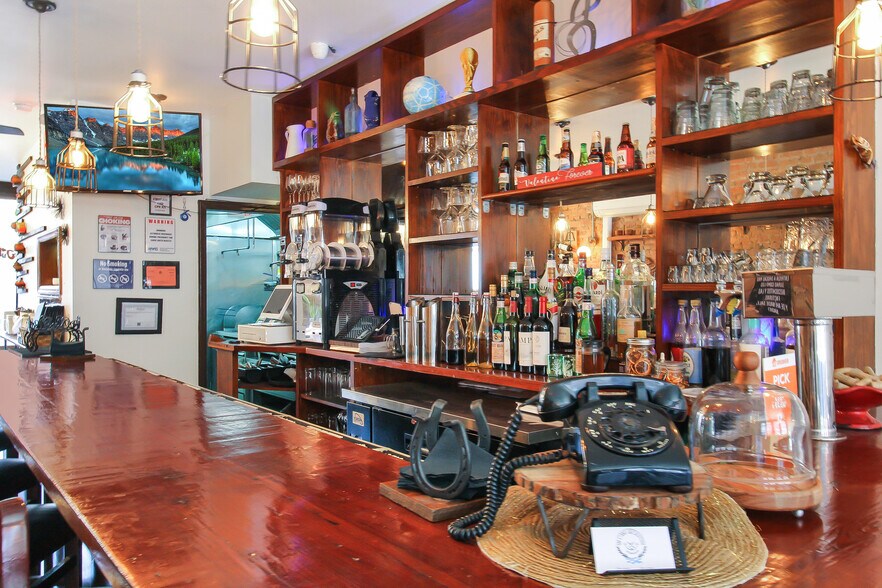 More Photos Of 550 Court St, Brooklyn Restaurant For Lease