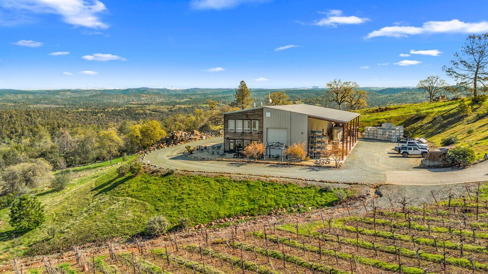 More Photos Of 6781 Tower, Somerset Winery Vineyard For Sale