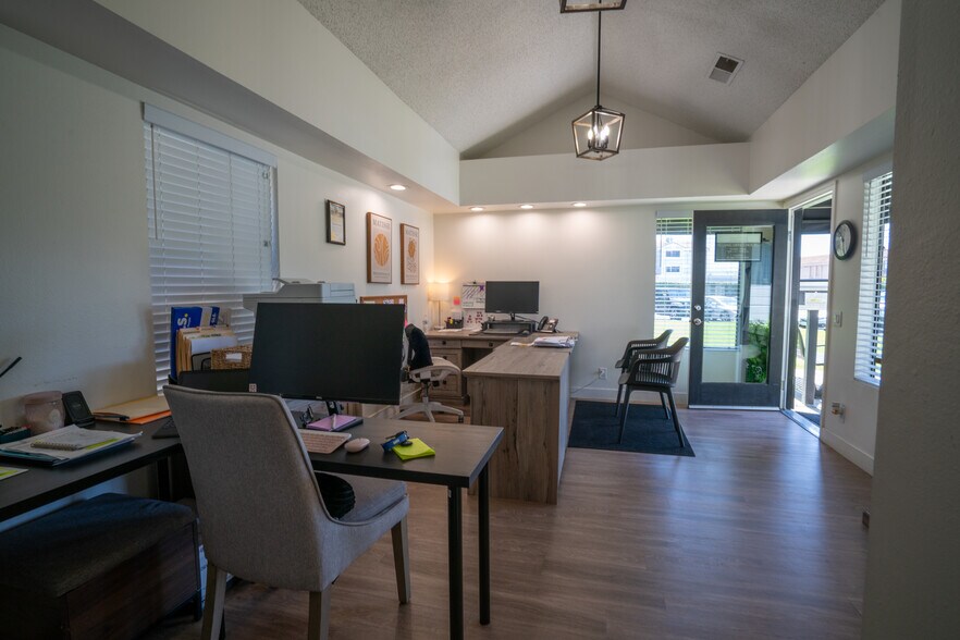 More Photos Of 140 S Highland Ave, Placentia Apartments For Sale