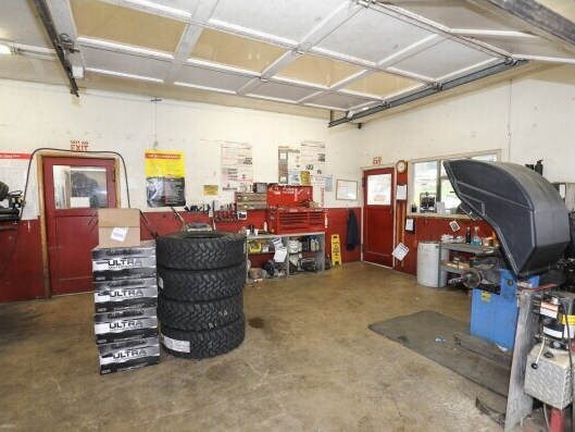 More Photos Of 133 S Old Pacific Hwy, Myrtle Creek Freestanding For Sale