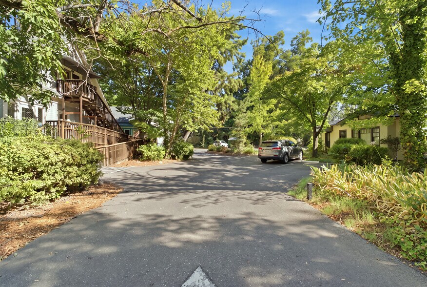 More Photos Of 1361 Esplanade Rd, Chico Office For Sale