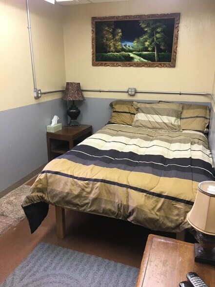 More Photos Of 130 E O'Hara St, Mc Donald Freestanding For Sale