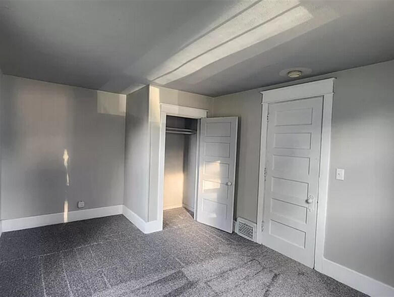 More Photos Of 1118 W 8th St, Sioux Falls Multifamily For Sale