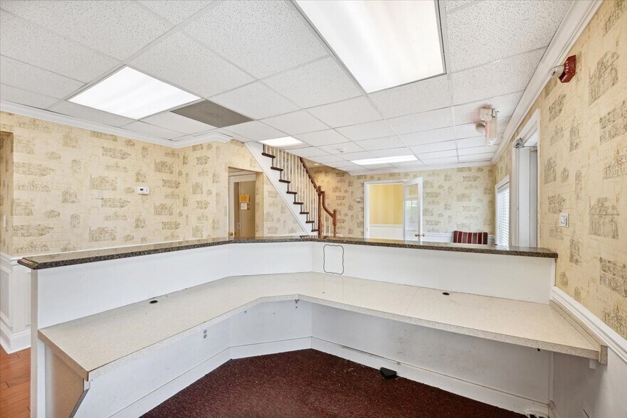 More Photos Of 1307 Stuyvesant Ave, Union Township Office For Sale