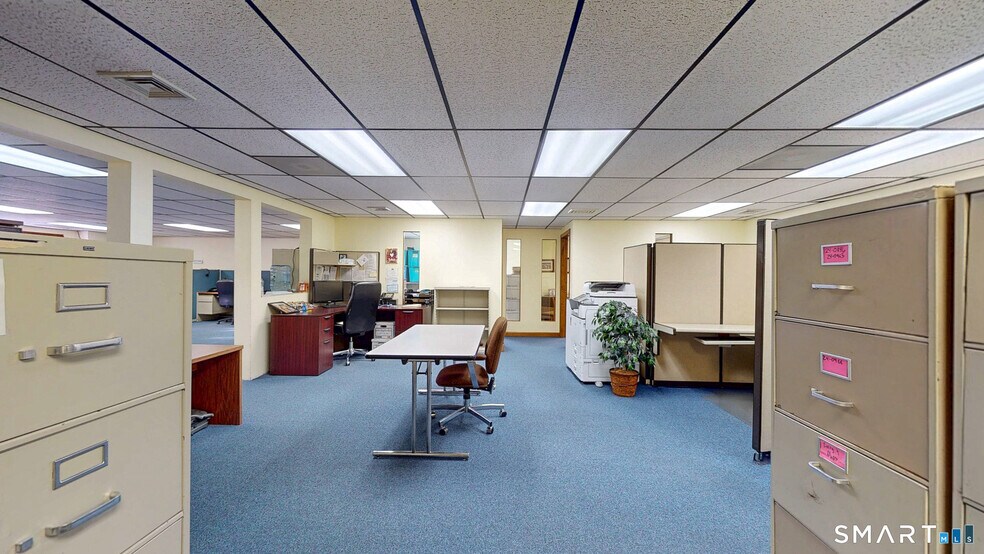 More Photos Of 160 Oak St, Glastonbury Office For Sale