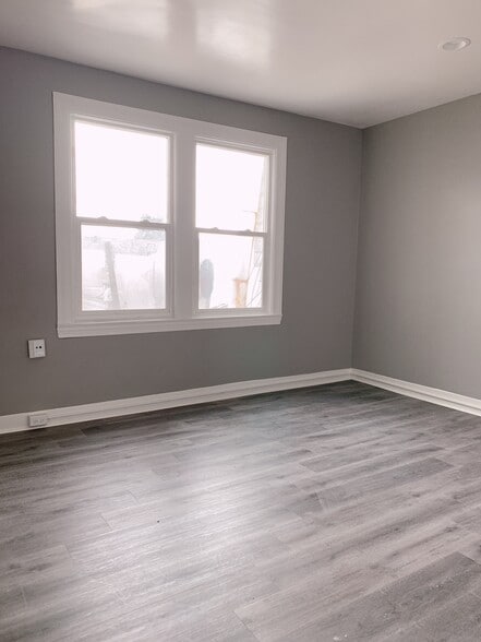 More Photos Of 1131-1137 California Dr, Burlingame Storefront Retail Residential For Sale