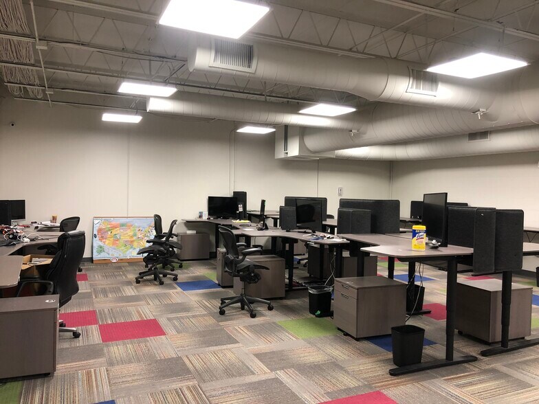 More Photos Of 7490 N 36th St, Pinellas Park Loft Creative Space For Lease