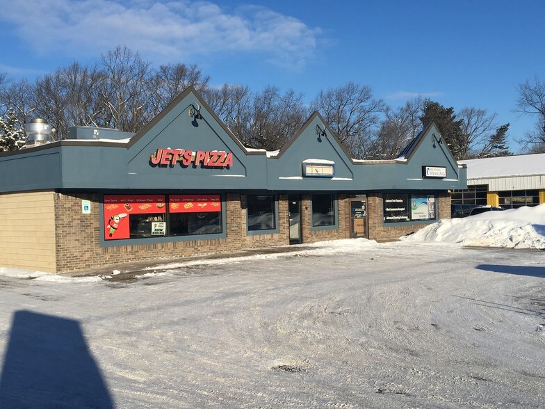 More Photos Of 1126-1130 S Garfield Ave, Traverse City Storefront For Sale