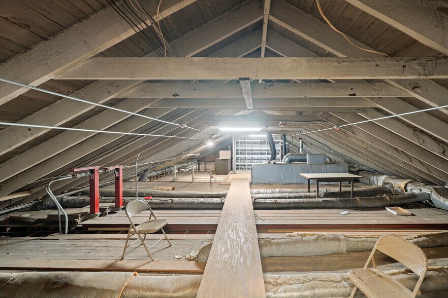 More Photos Of 1072 Main St, West Warwick Office For Sale