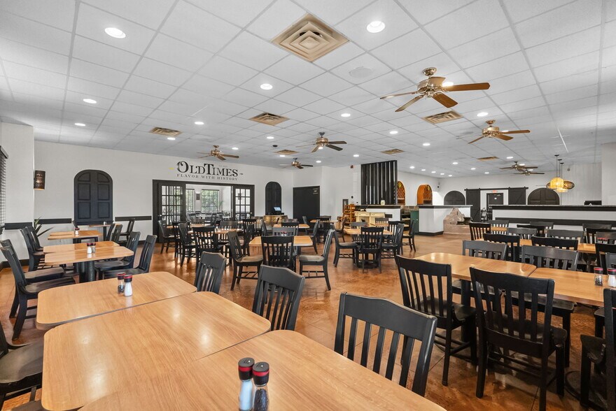 More Photos Of 983 N Highway 123 Byp, Seguin Restaurant For Sale