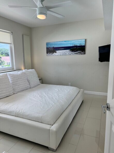 More Photos Of 1705 N Riverside Dr, Pompano Beach Apartments For Sale