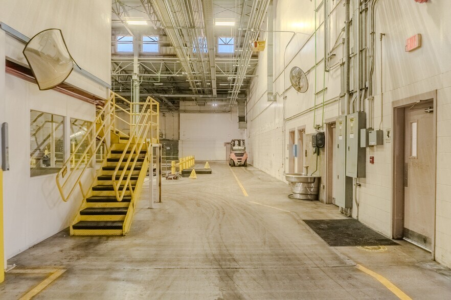 More Photos Of 4611 Wiseman Blvd, San Antonio Manufacturing For Sale