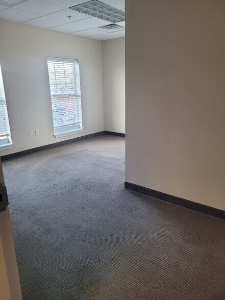 More Photos Of 8470 Falls Of Neuse Rd, Raleigh Unknown For Lease