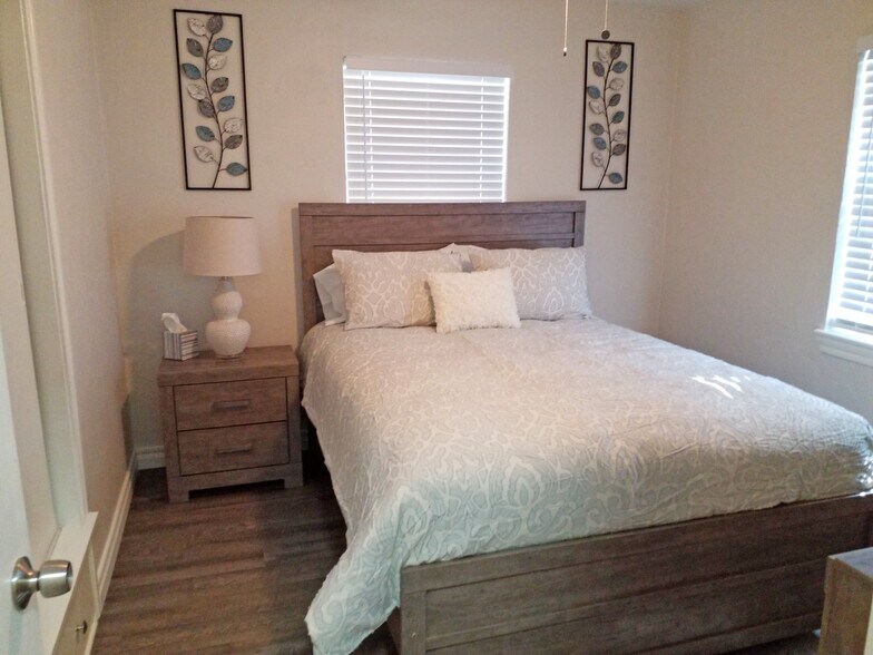 More Photos Of 1712 NW 17th St, Oklahoma City Apartments For Sale