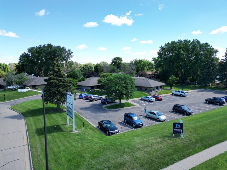 More Photos Of 6800 78th Ave N, Brooklyn Park Office For Lease