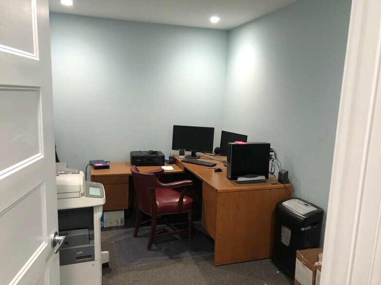 More Photos Of 164 Bobby Boss Dr, Loganville Warehouse For Lease