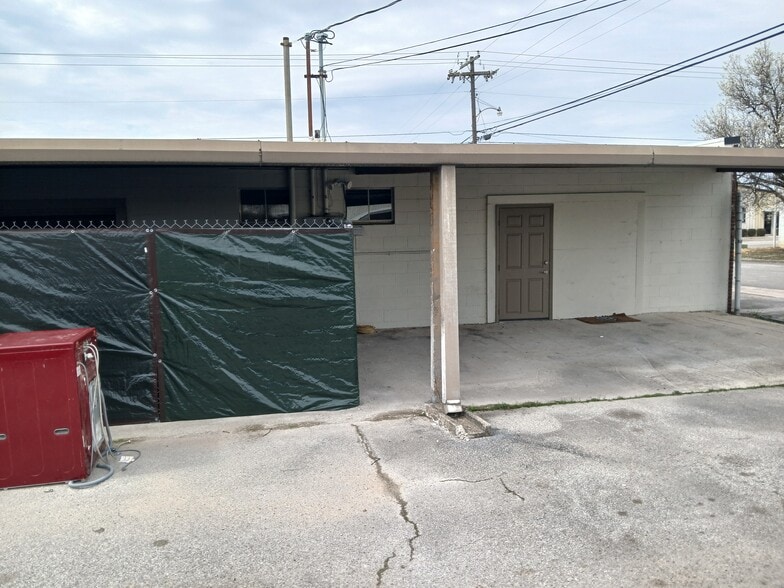 More Photos Of 1718 Creighton Ave SE, Decatur Flex For Sale