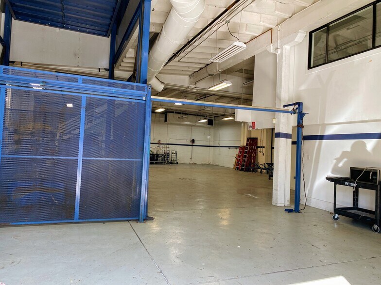More Photos Of 956 Folsom St, San Francisco Manufacturing For Sale