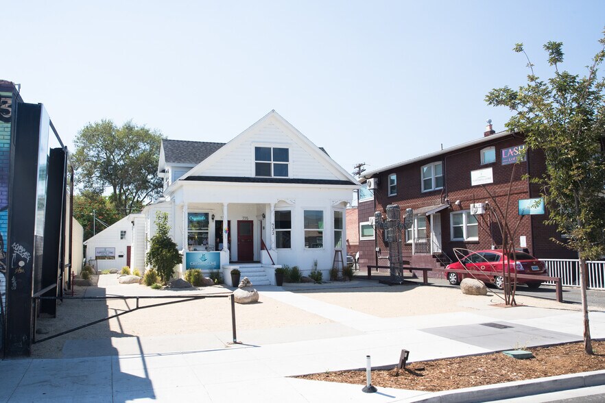 More Photos Of 737 S Virginia, Reno Storefront Retail Office For Sale