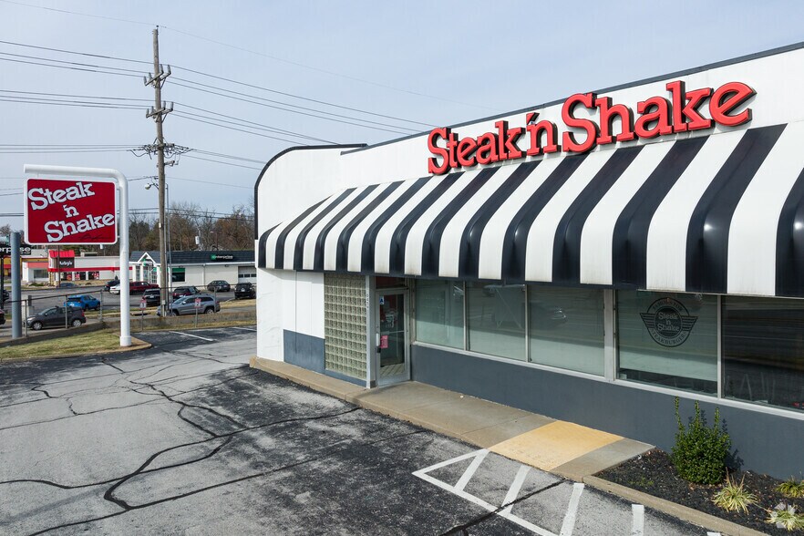 More Photos Of 10459 Page Ave, Saint Louis Bank For Sale