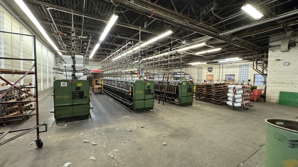 More Photos Of 240 S Main St, Nazareth Flex For Lease