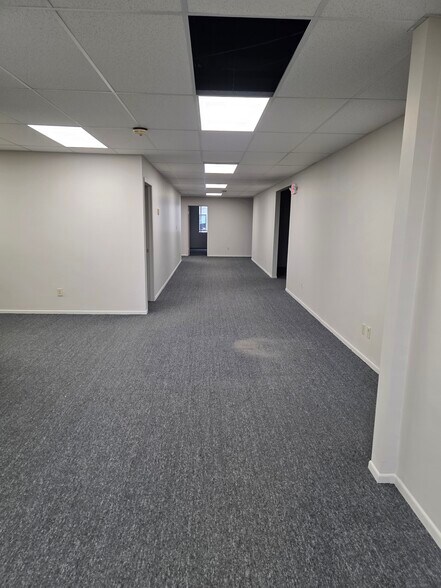 More Photos Of 35585 Curtis Blvd, Eastlake Light Distribution For Lease