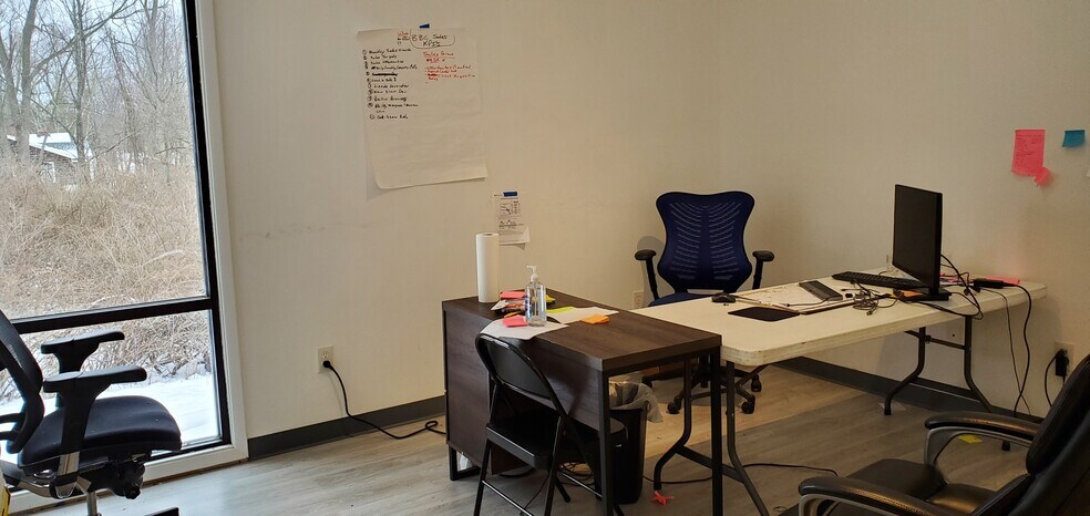 More Photos Of 8600 Sheridan Dr, Buffalo Office Residential For Lease