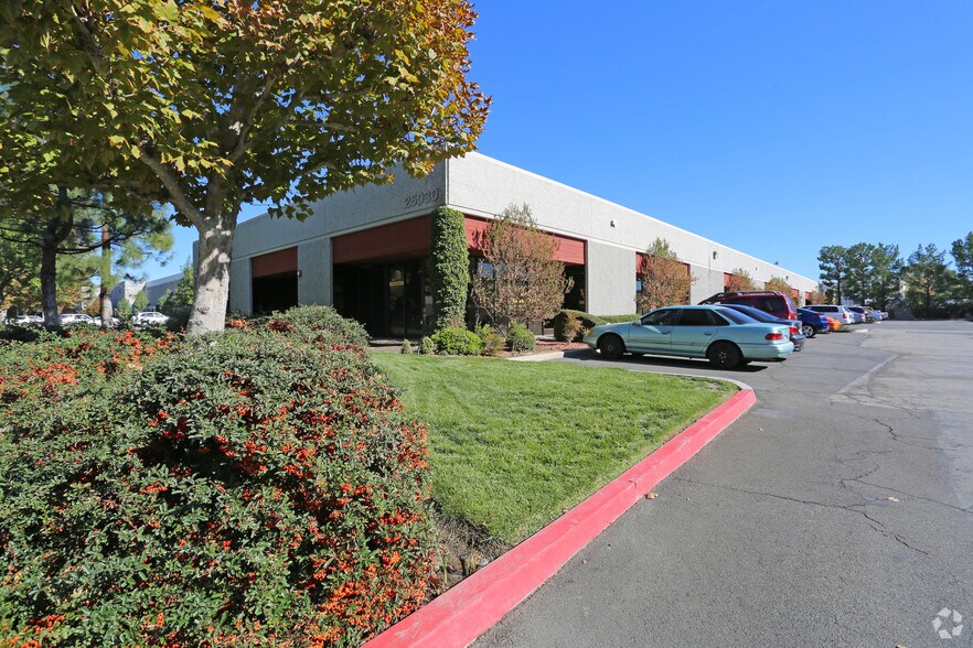 More Photos Of 25030-25040 Avenue Tibbitts, Valencia Warehouse For Lease