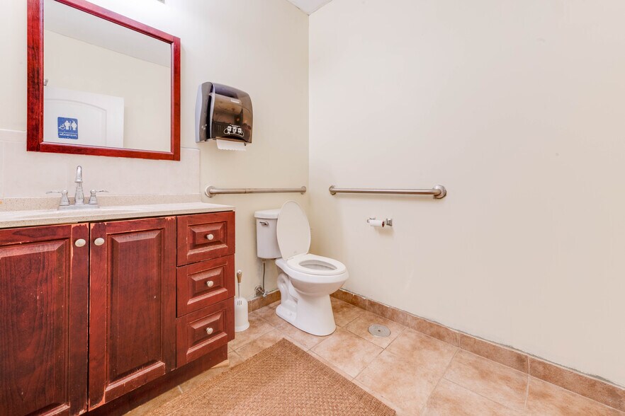 More Photos Of 1855-1923 W Diversey Pky, Chicago Apartments For Sale