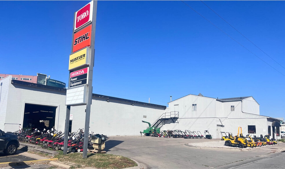 More Photos Of 4524 Leavenworth St, Omaha Warehouse For Lease