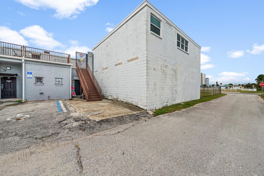 More Photos Of ,  General Retail For Sale