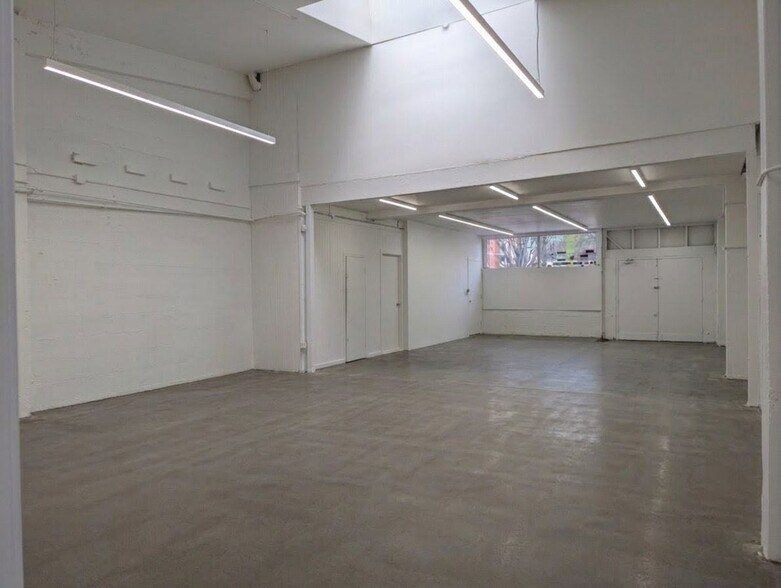 More Photos Of 584-590 4th St, San Francisco Storefront For Lease
