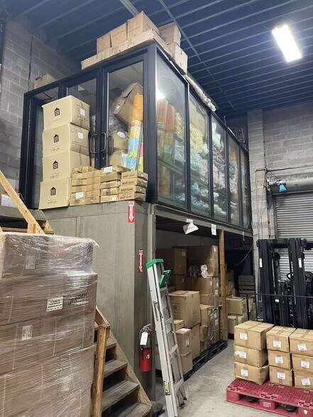 More Photos Of 70-42 48th Ave, Woodside Warehouse For Sale