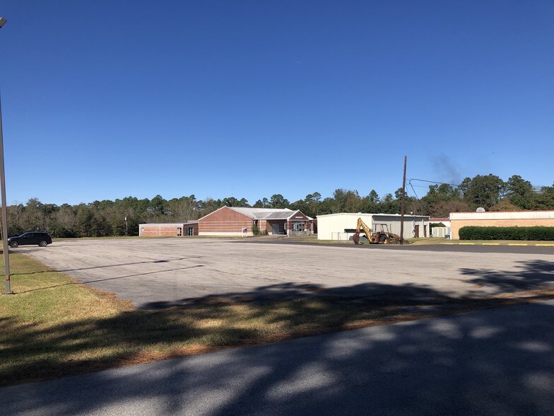 More Photos Of 603 Highway 418 W, Silsbee Hospital For Lease