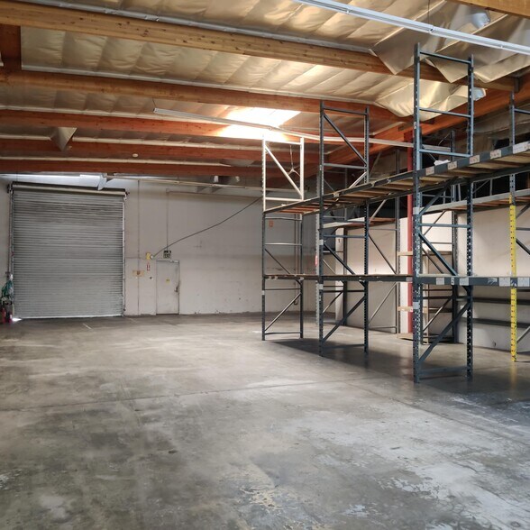 More Photos Of 1971-1973 W Holt Ave, Pomona Manufacturing For Lease