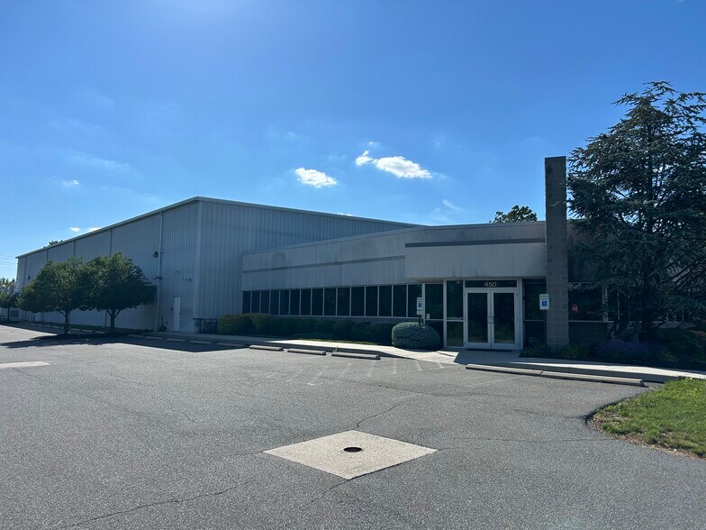 More Photos Of 450 Gateway Dr, Reading Manufacturing For Sale