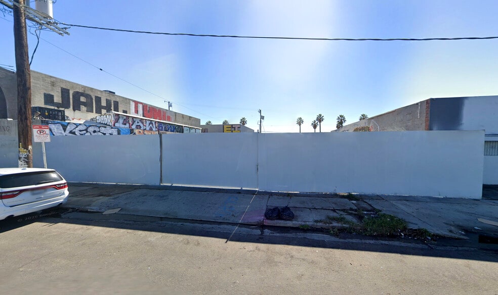 More Photos Of 1400 Newton St, Los Angeles Land For Sale
