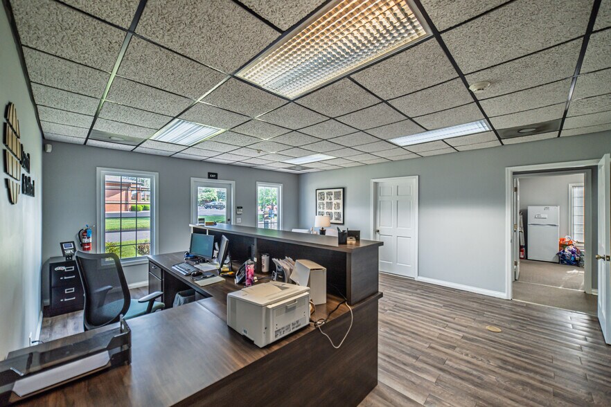 More Photos Of 3140 Parisa Dr, Paducah Office For Sale