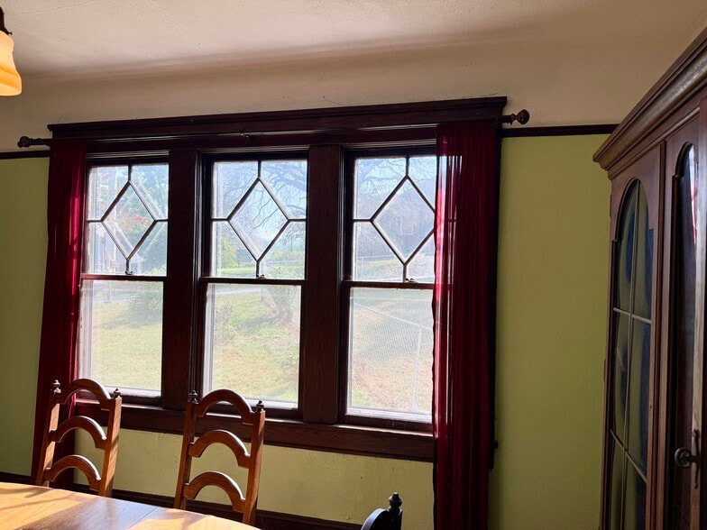 More Photos Of 16 Elk Mountain Rd, Asheville Office For Lease