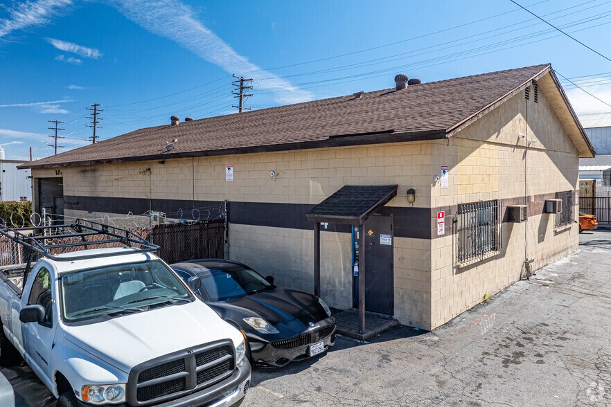 More Photos Of 844 N Vernon St, Azusa Warehouse For Lease