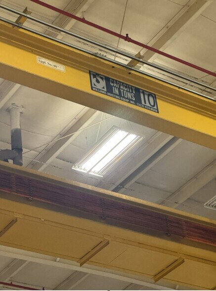 More Photos Of 51100 Grand River Ave, Wixom Manufacturing For Lease