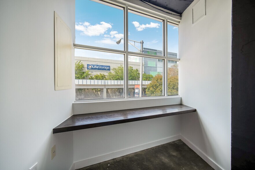 More Photos Of 2424 S Dixie Hwy, Coconut Grove Loft Creative Space For Sale