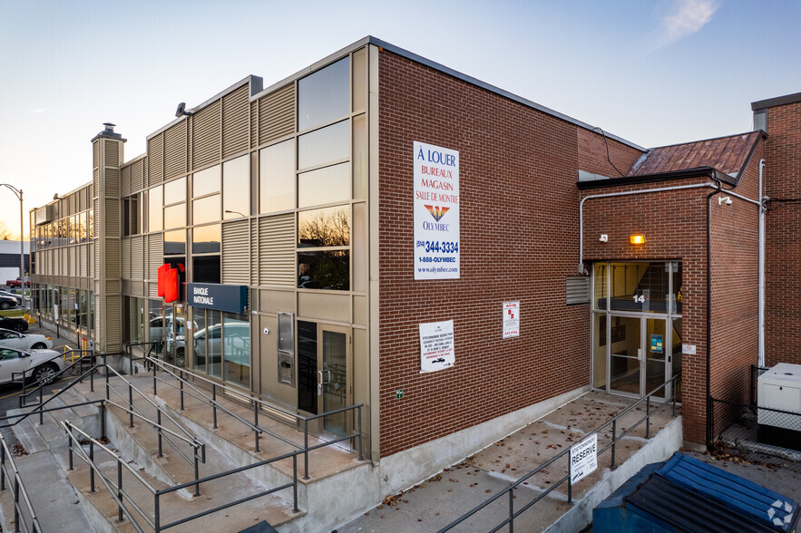 Primary Photo Of 202-208 Boul Du Curé-Labelle, Ste-Thérèse Office For Lease