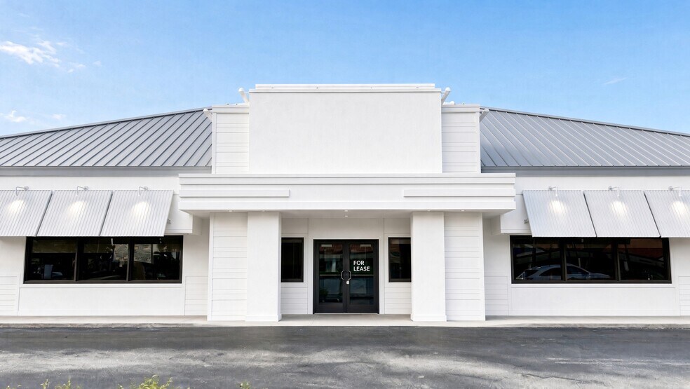 More Photos Of 4910 Tamiami Trl N, Naples Unknown For Lease